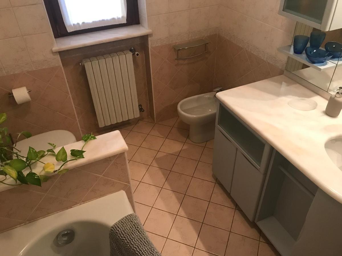 La Casa Del Melograno Daire Alba  Dış mekan fotoğraf