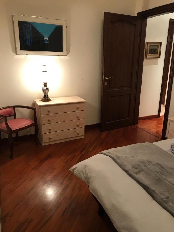 La Casa Del Melograno Daire Alba  Dış mekan fotoğraf